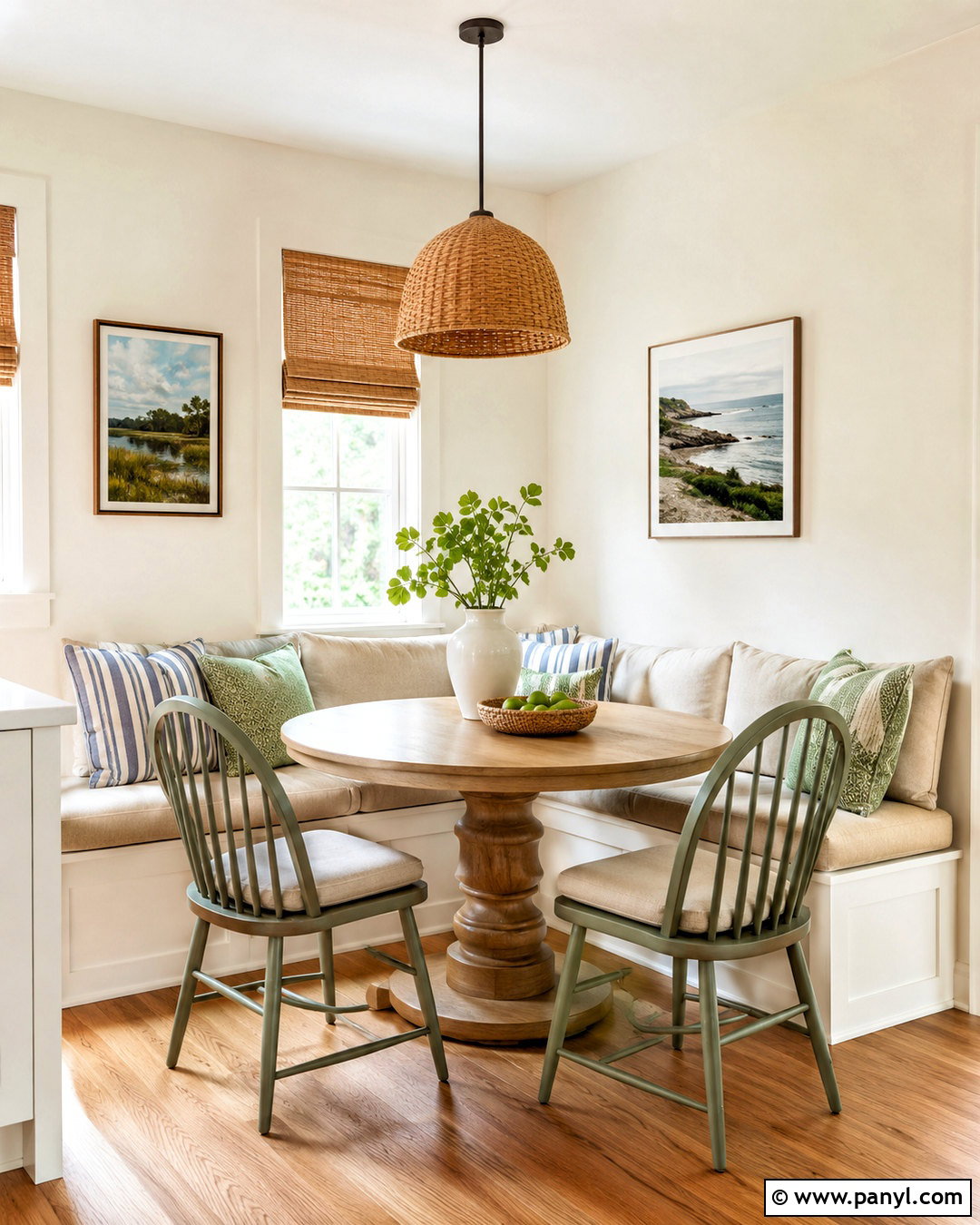 Alabaster Walls In A Breakfast Nook - 45 Alabaster Sherwin Williams Walls