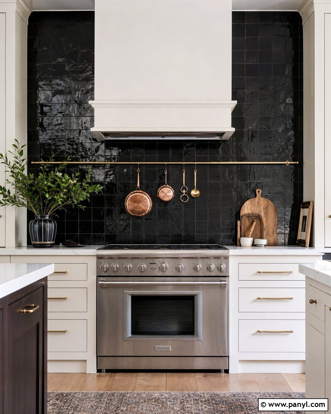 Black Accent Wall Behind The Range - 30 black accent wall kitchen ideas