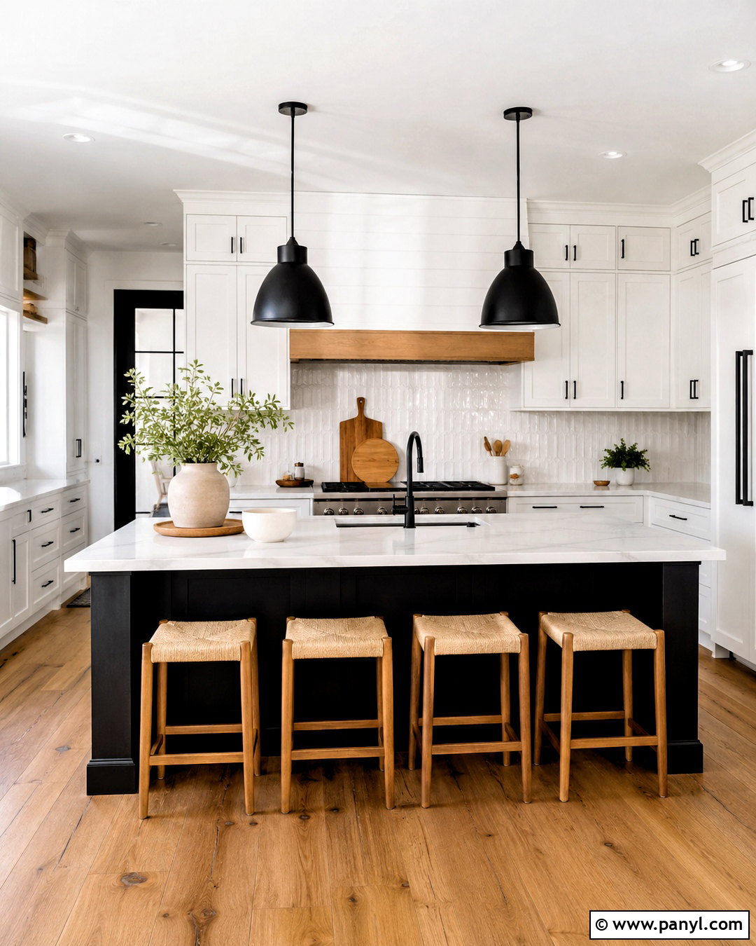 Black And White Kitchen - 20 black and white interior design ideas