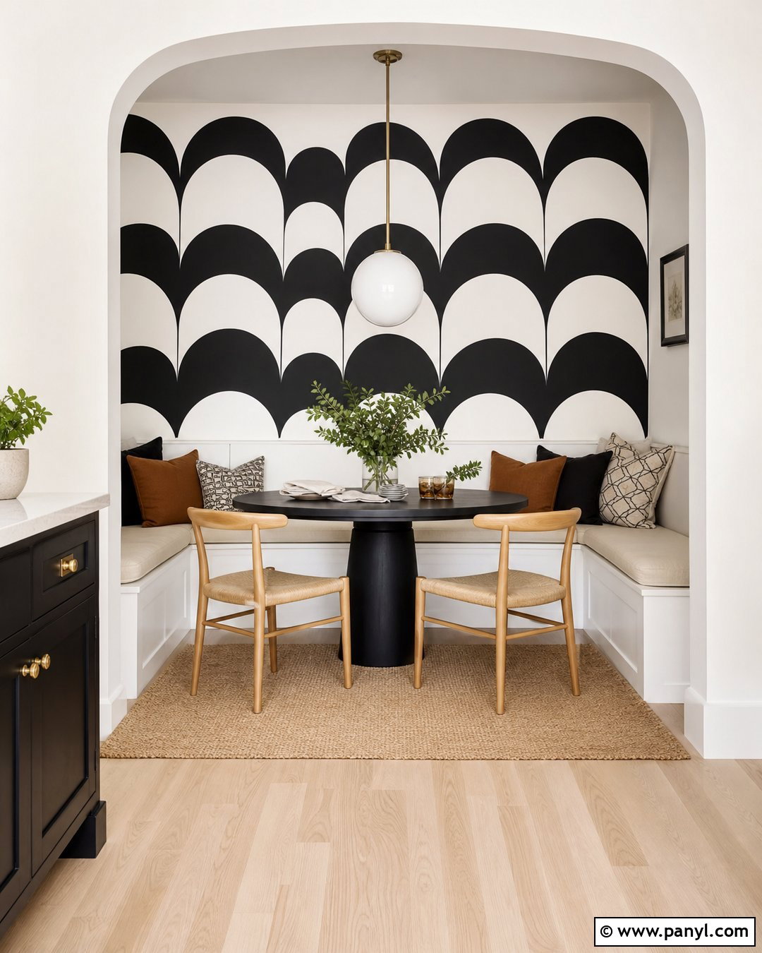 Black And White Scallop Accent Wall - 35 Black And White Accent Wall Ideas
