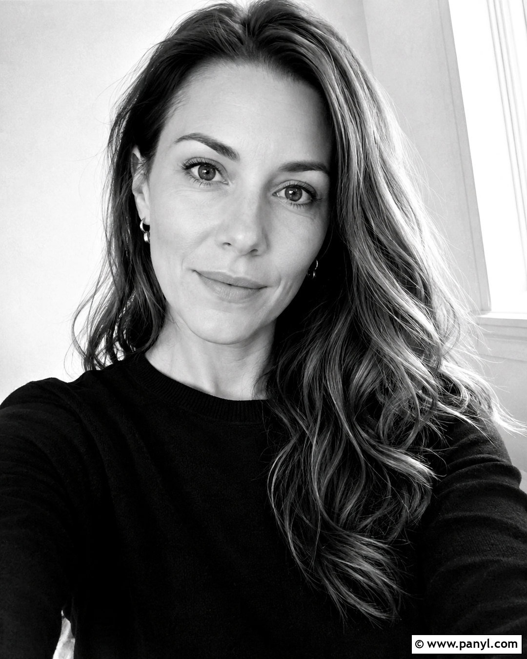 Black And White Selfie - 20 pretty selfies