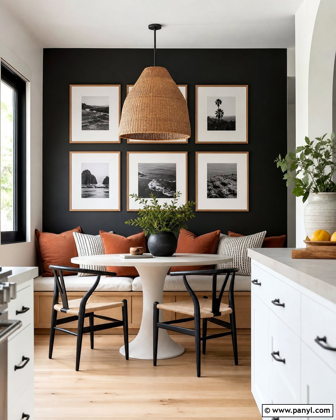Black Wall Breakfast Nook - 25 Room With One Black Wall Ideas