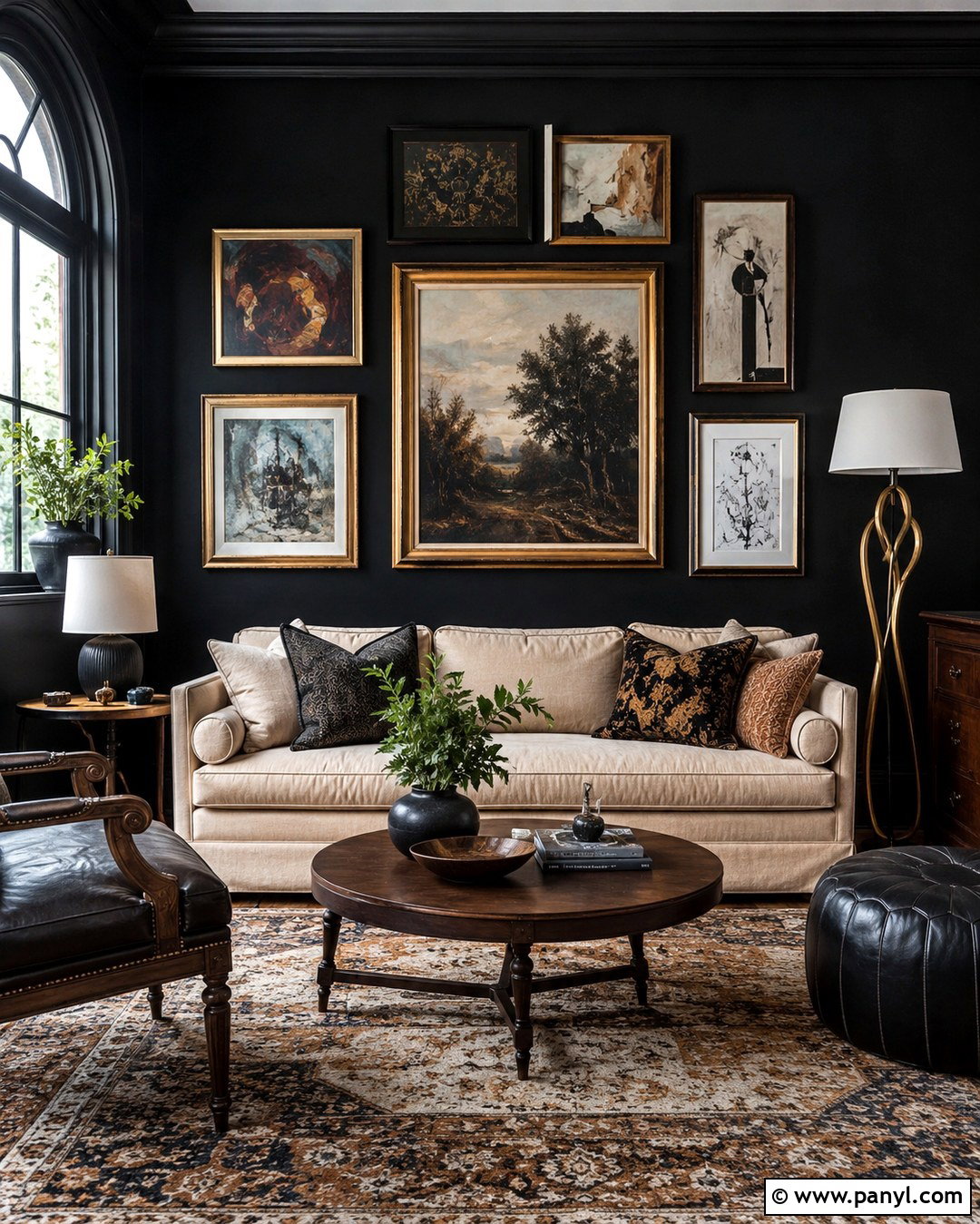 Black Wall Sitting Room With Gallery Wall - 20 Black Wall Sitting Room Ideas