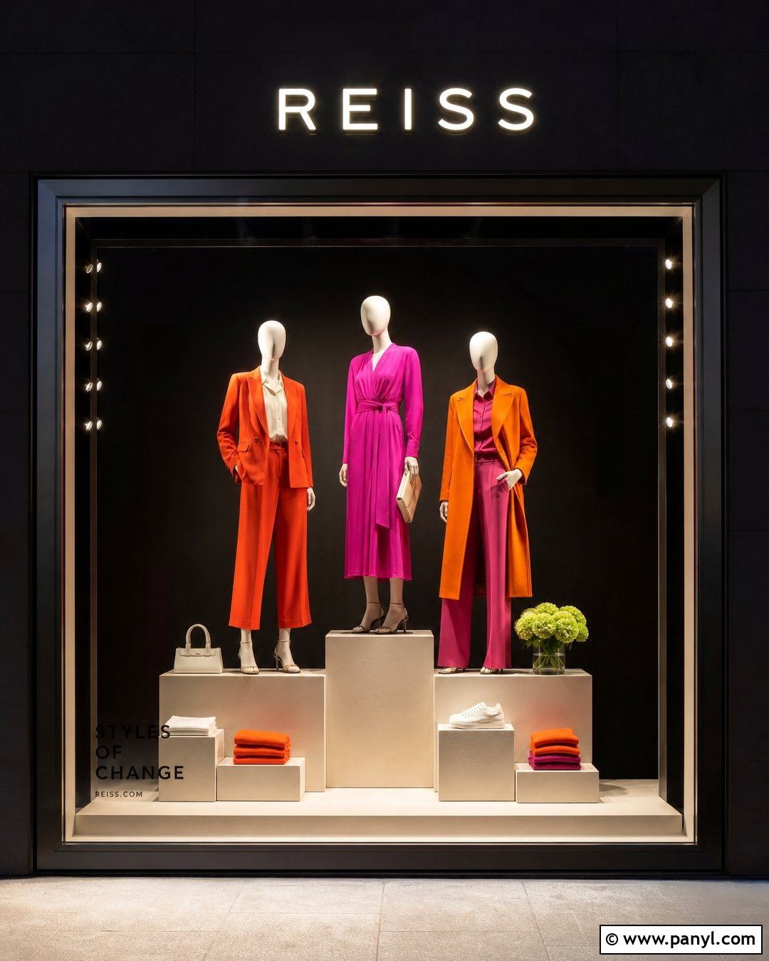 Black Wall Window Display - 20 Black Walls Retail Ideas