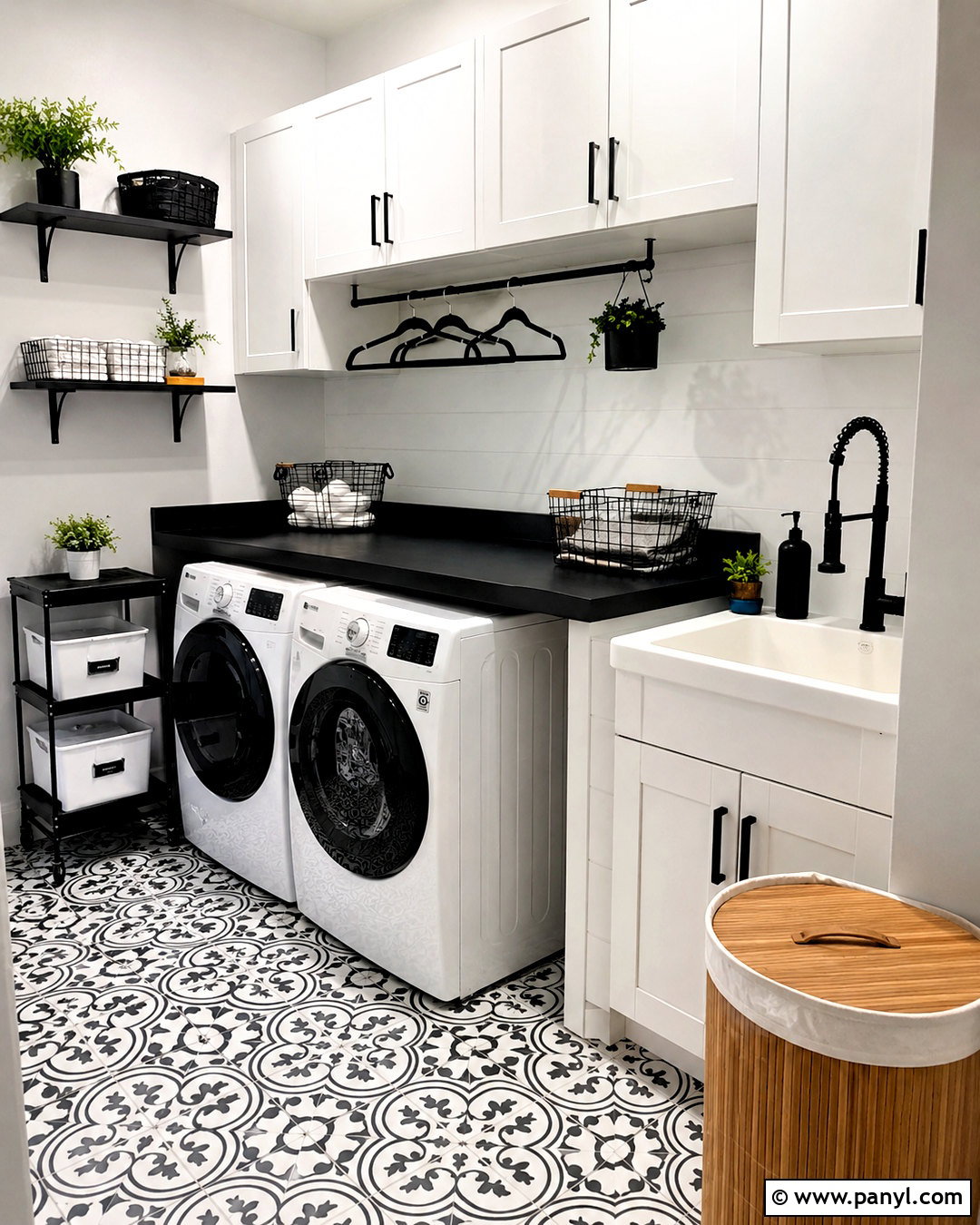 Black and White Laundry Room - 20 black and white home decor ideas
