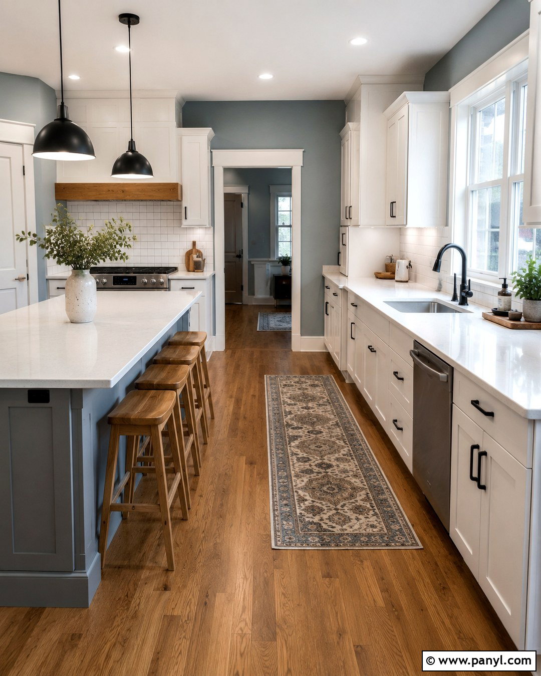 Blue Gray Kitchen With White Trim - 20 Blue Wall White Trim Ideas