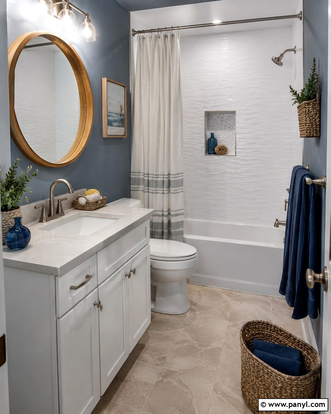 Blue Gray Walls With Coastal Decor - 20 Small Bathroom With Gray Walls