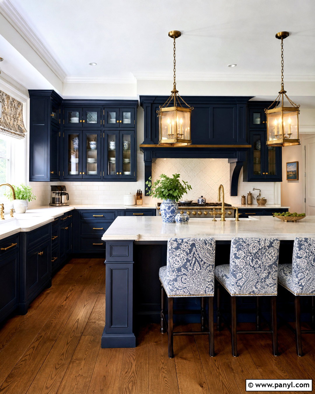 Blue Traditional Kitchen - 20 kitchen with blue accents