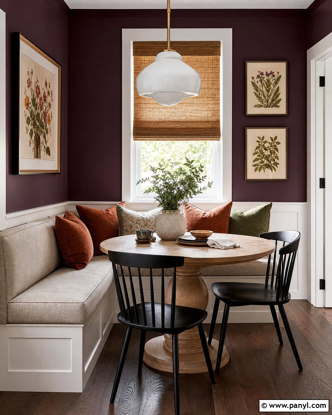 Breakfast Nook With Dark Purple Walls - 35 Dark Purple Walls