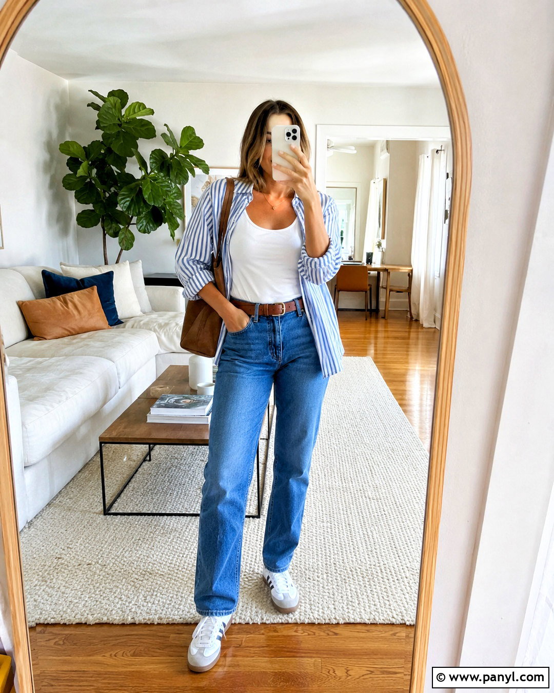 Casual Jeans Mirror Selfie - 20 mirror selfie ideas