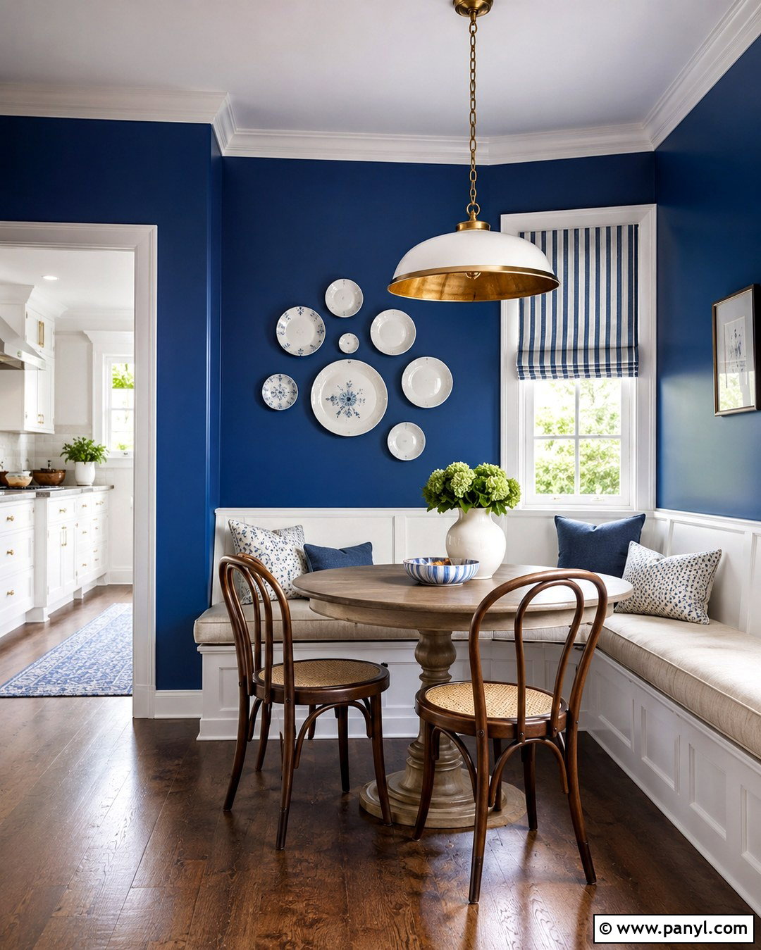 Cobalt Kitchen Breakfast Nook - 20 Cobalt Wall Ideas