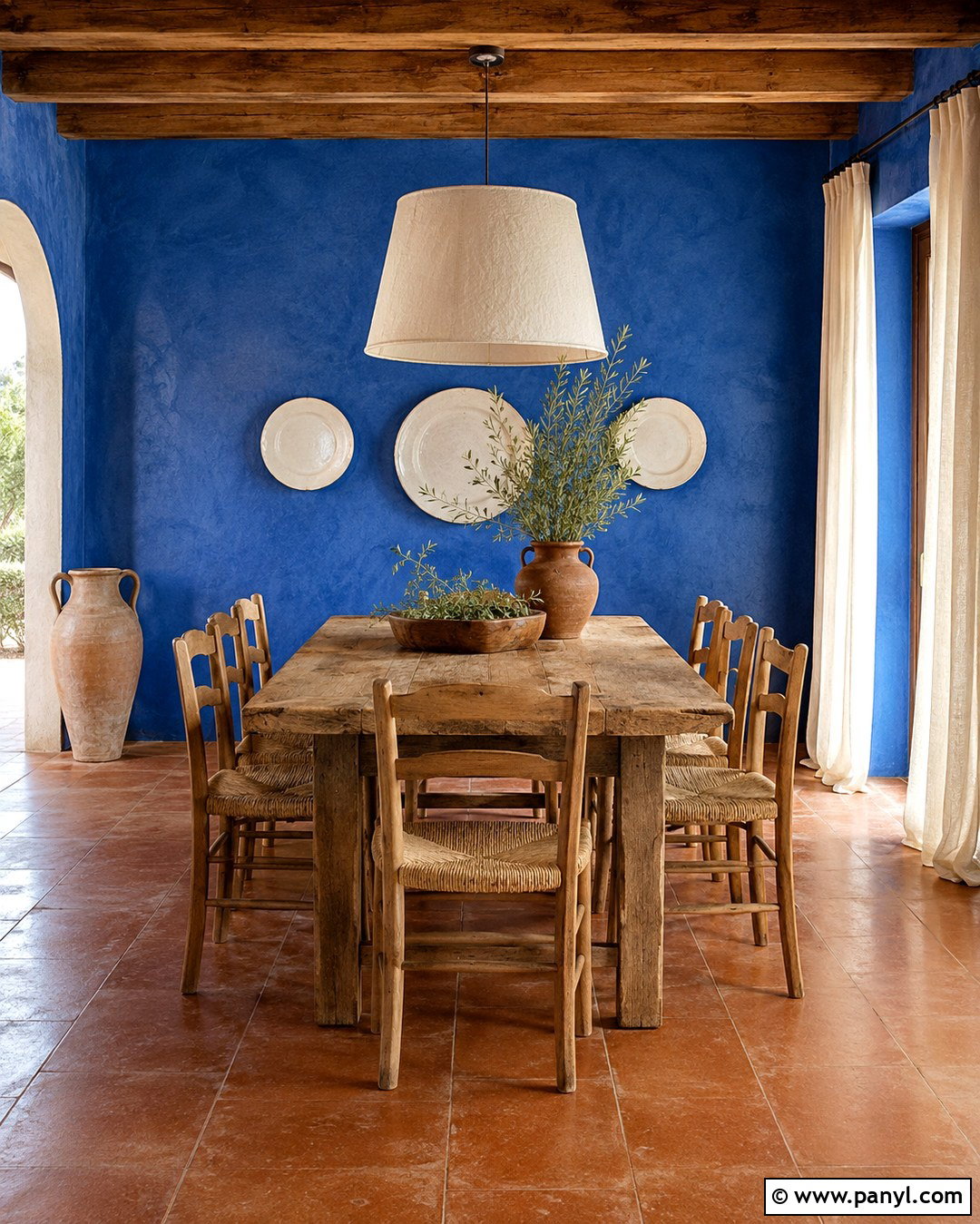 Cobalt Mediterranean Dining Wall - 20 Cobalt Wall Ideas