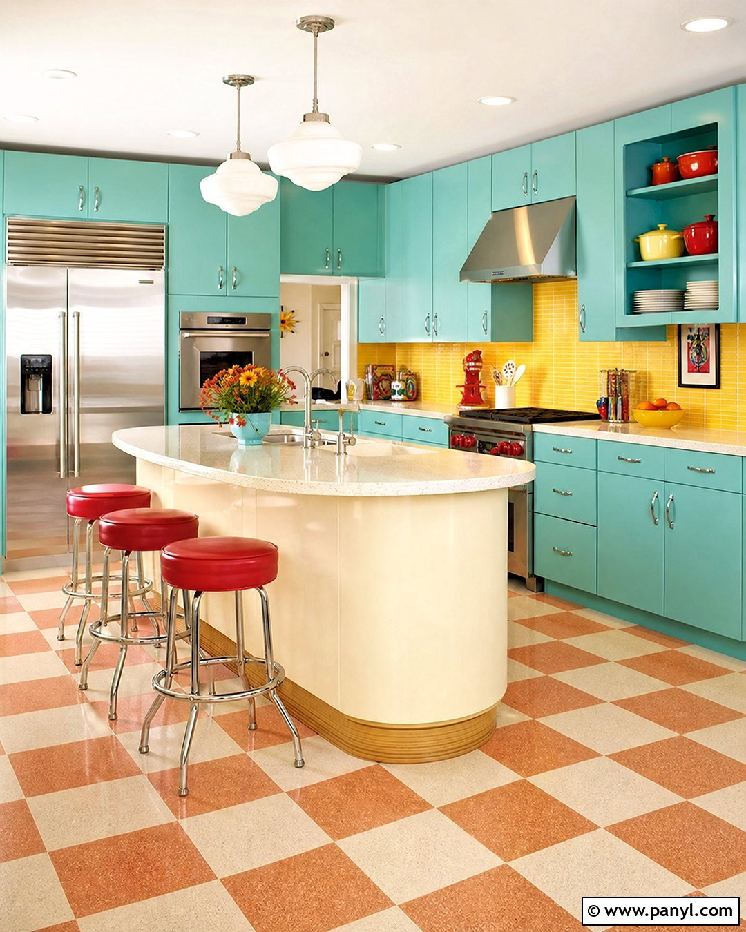 Colorful Retro Kitchen - 20 vibrant kitchen ideas