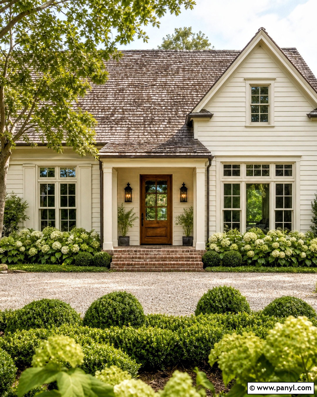 Cream Farmhouse Exterior - 20 exterior farmhouse paint colors