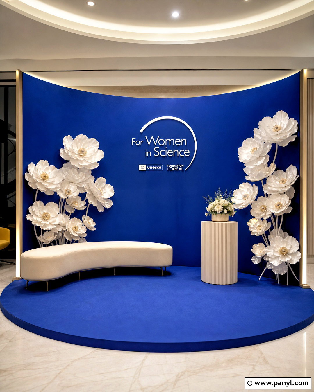 Curved Immersive Event Photo Wall - 20 event photo wall ideas