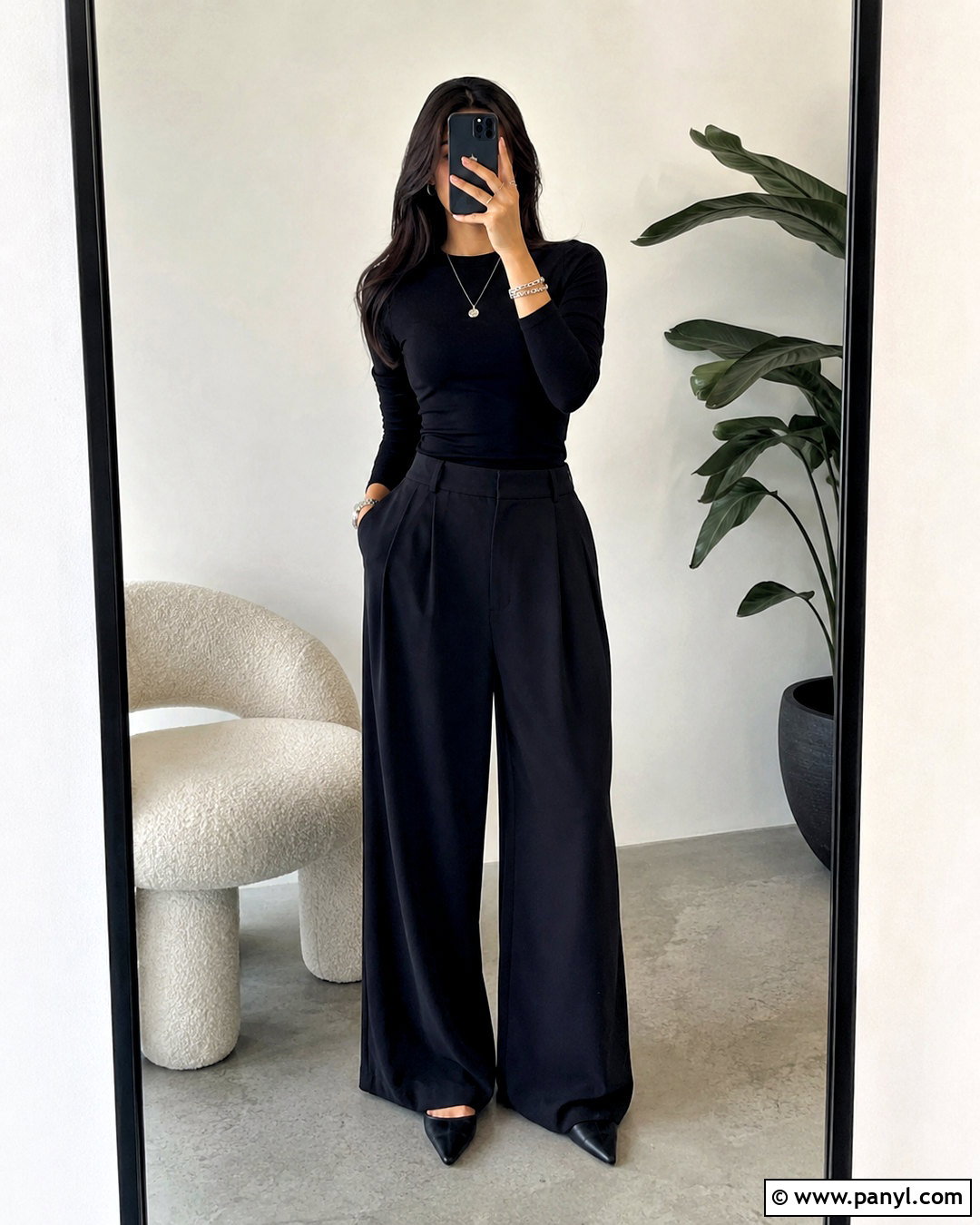 Face Hidden Mirror Selfie - 20 mirror selfie ideas
