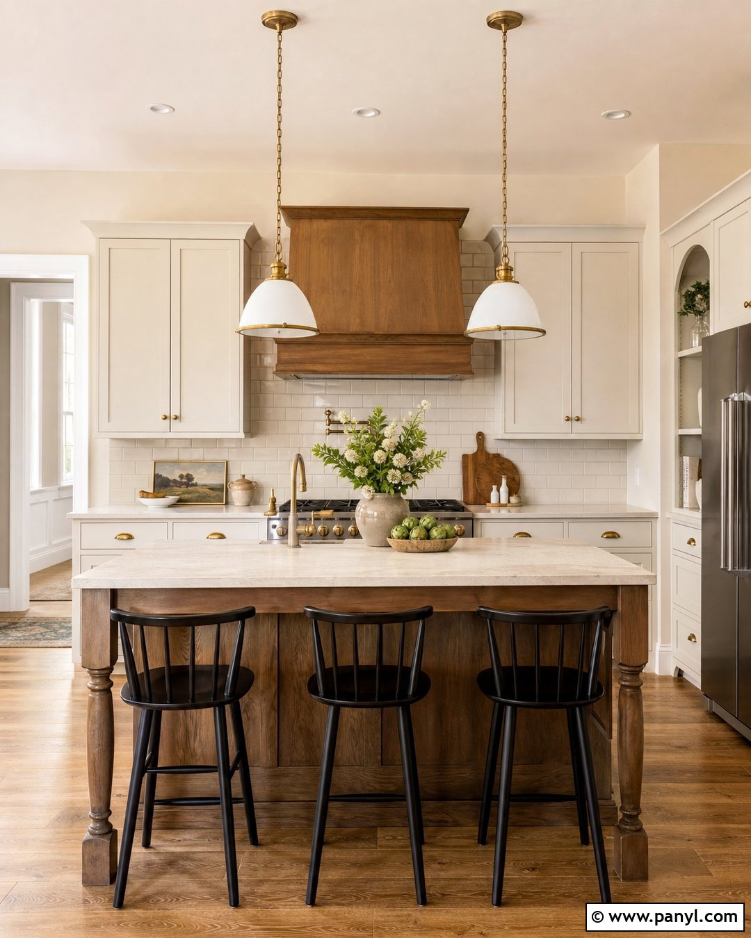 Farmhouse Kitchen With Alabaster Walls And White Cabinets - 25 Alabaster Walls With White Cabinets