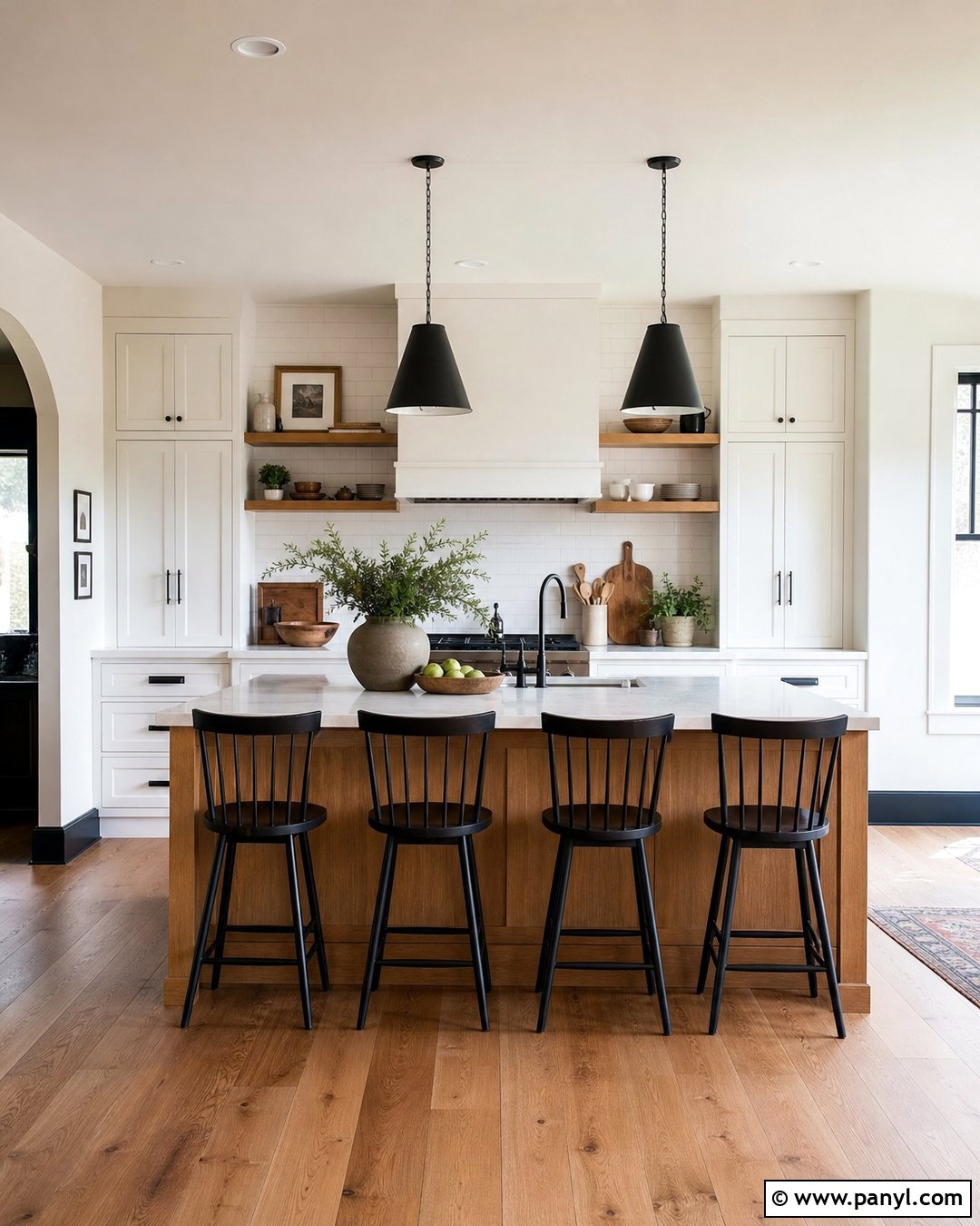 Farmhouse Kitchen With White Walls And Black Baseboards - 20 White Walls Black Baseboards