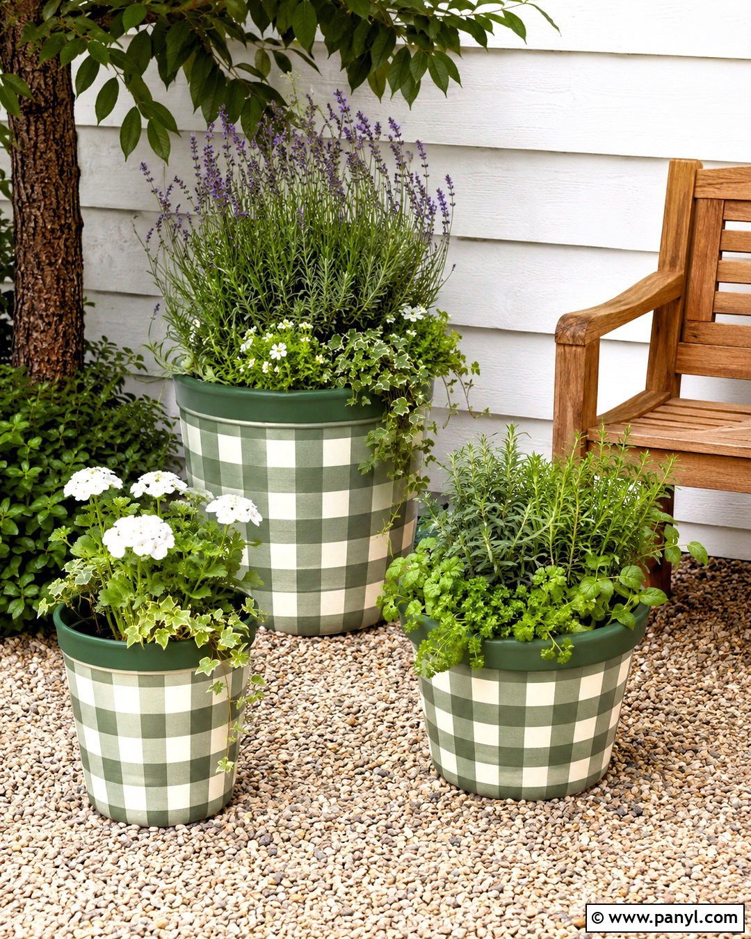 Gingham Garden Planters - 20 how to paint gingham pattern ideas