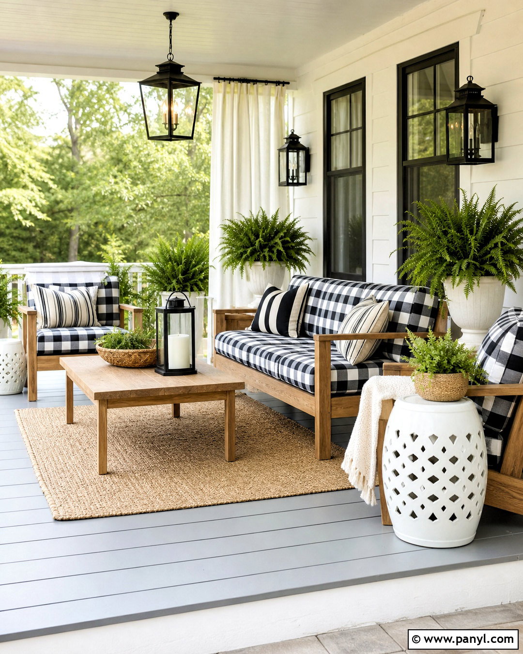 Gingham Porch Seating - 20 gingham decor ideas