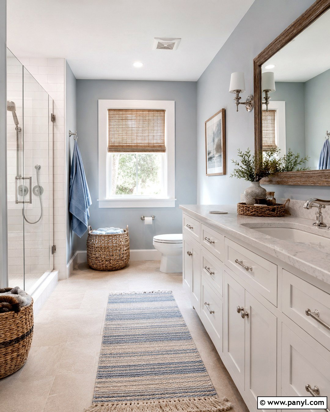 Grey Coastal Bathroom - 20 Bathrooms With Grey Walls