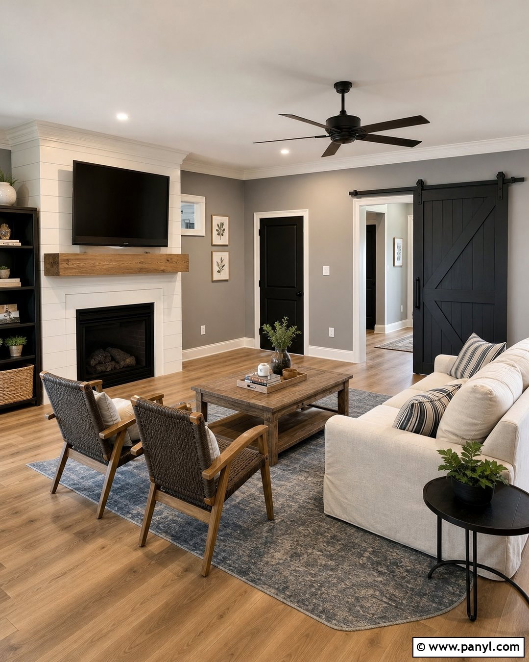 Grey Walls With Black Barn Doors - 25 Grey Walls With Black Doors