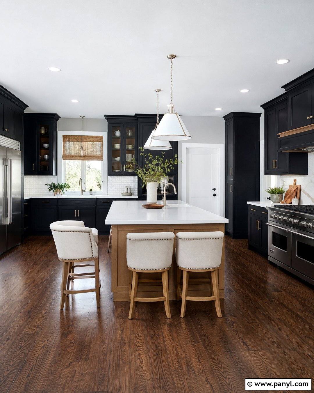Grey Walls With Black Cabinets And Dark Flooring - 25 Grey Walls Black Cabinets