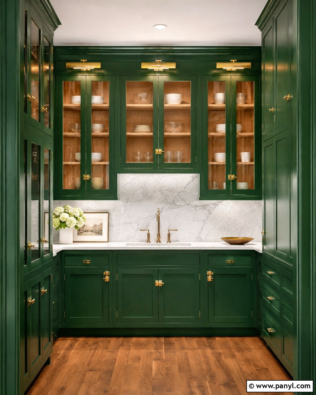 Kelly Green Pantry Color - 20 Bright Pantry Colors