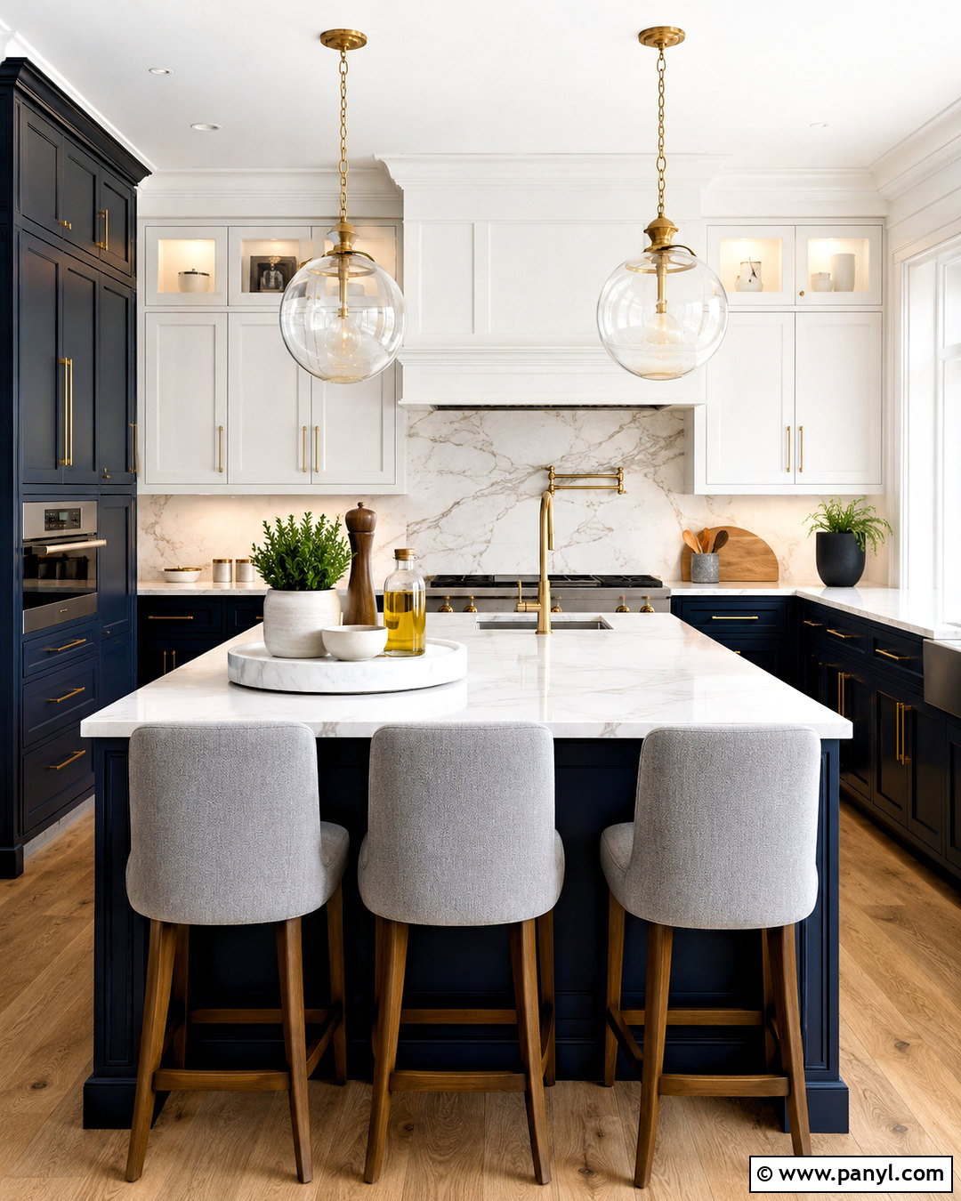Kitchen Island With a Marble Tray - 20 center island decor ideas