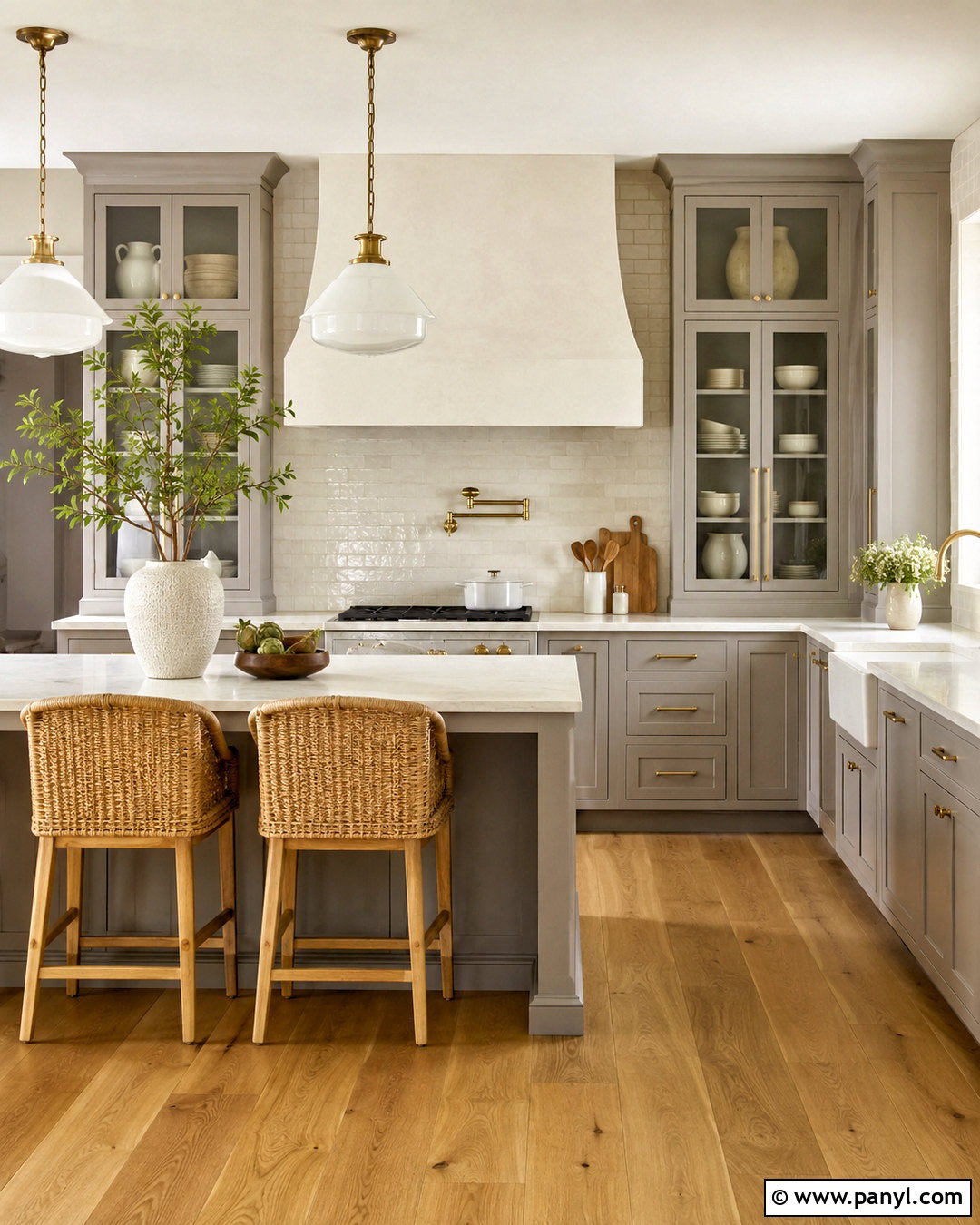 Light Gray Kitchen With Brass Hardware - 20 light gray kitchen ideas