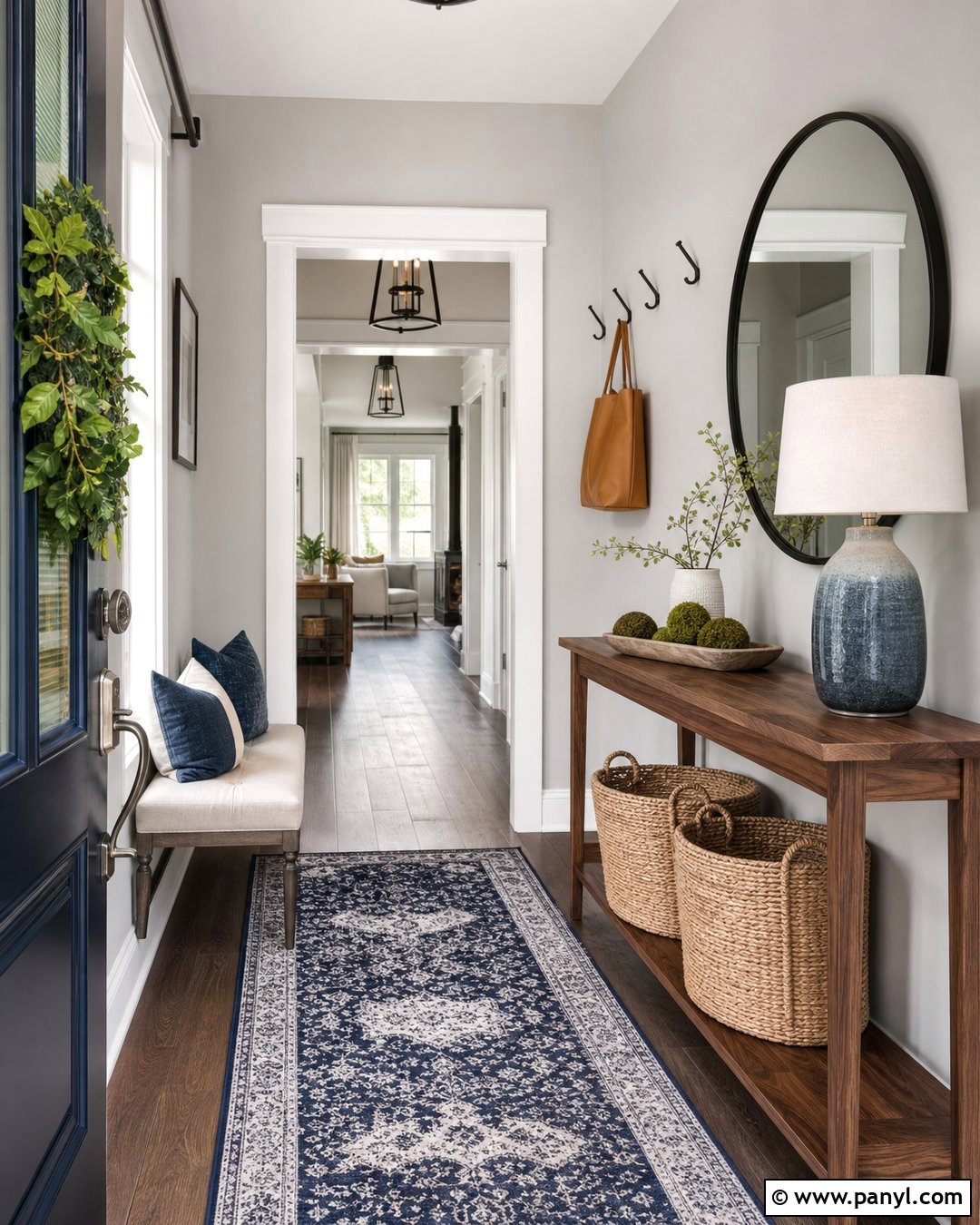 Light Grey Walls Entryway - 50 Light Grey Walls
