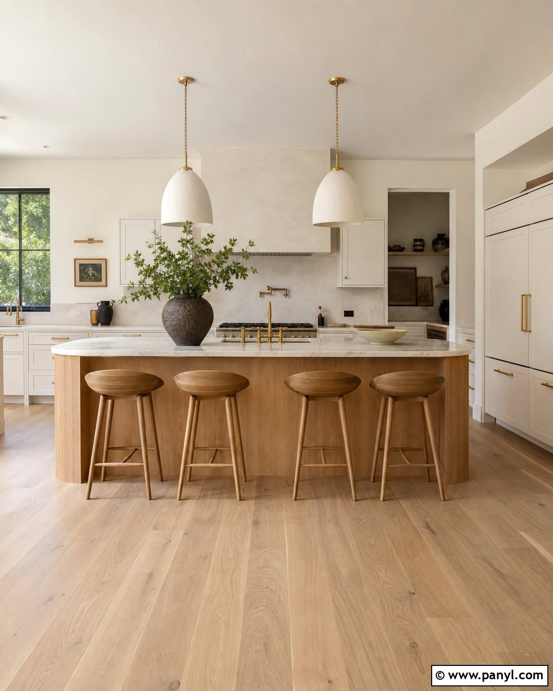 Modern Organic Kitchen With Alabaster Walls And White Cabinets - 25 Alabaster Walls With White Cabinets