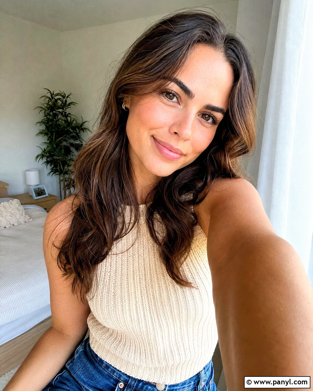 Natural Window Light Selfie - 20 pretty selfies