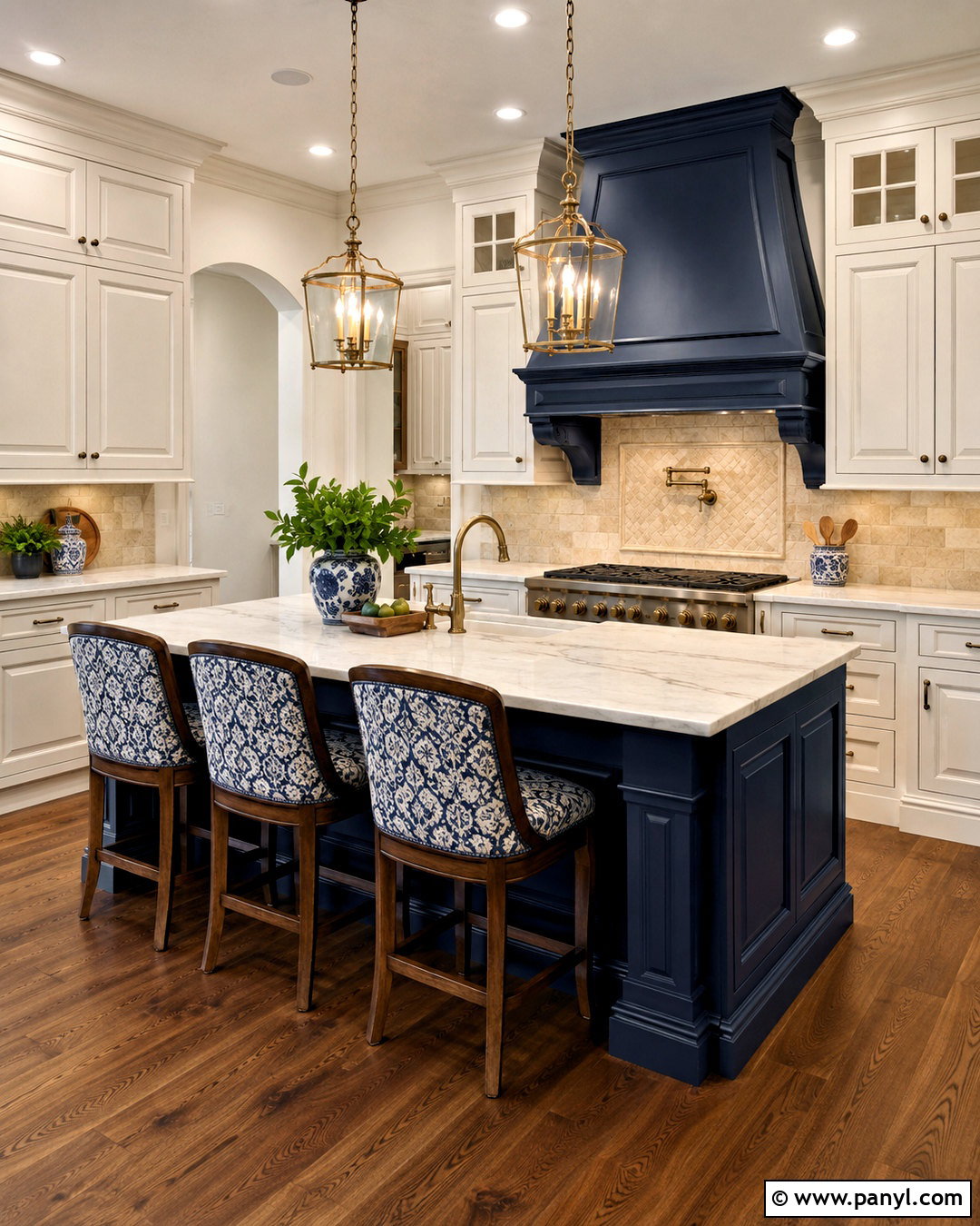 Navy And Cream Traditional Kitchen - 20 navy and cream kitchen ideas
