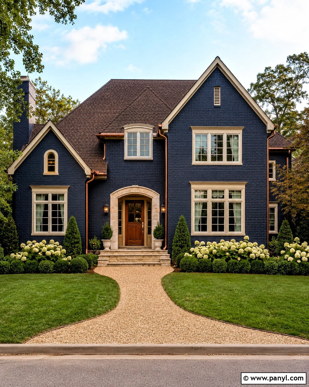 20 Navy Blue Exterior House Colors for Timeless Curb Appeal