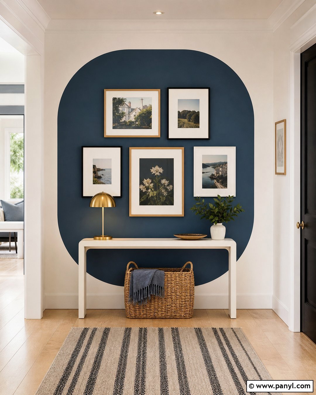 Oval Accent Wall Gallery Display - 20 Painted Oval Accent Wall Ideas