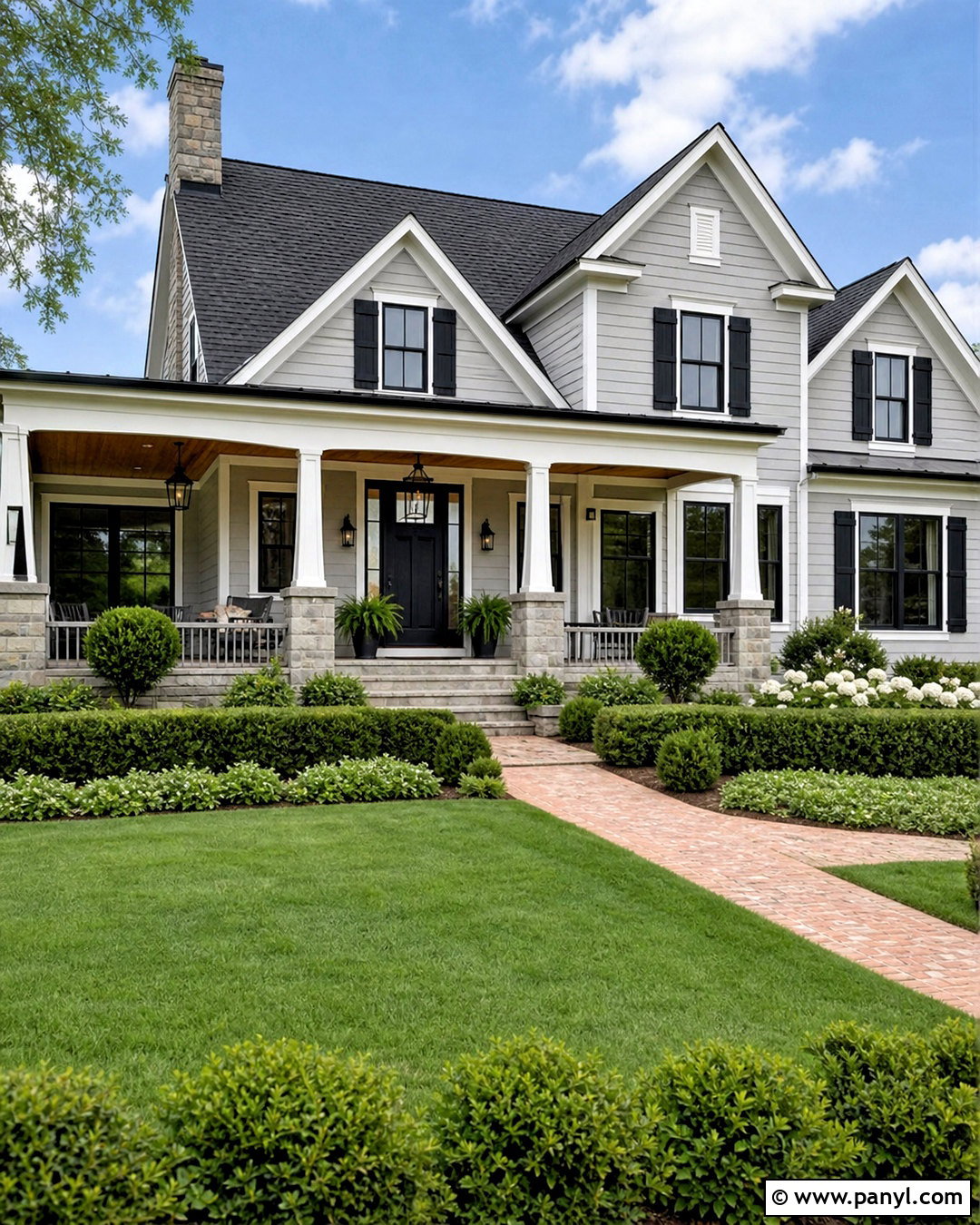 Pale Gray Farmhouse Exterior - 20 exterior farmhouse paint colors