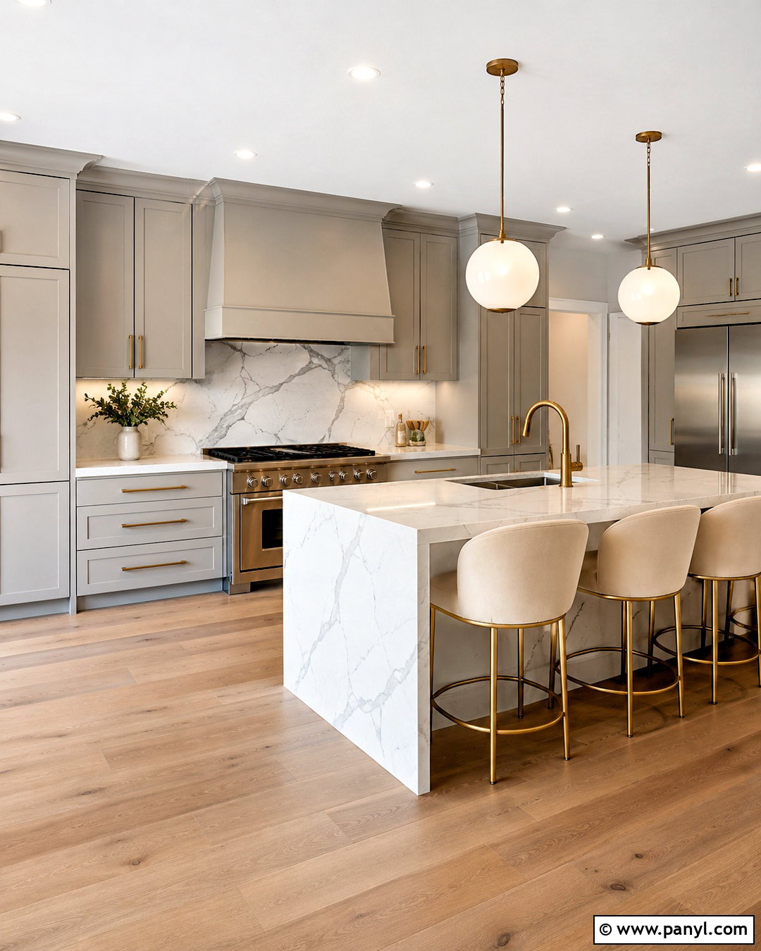 Pale Grey Kitchen With Marble Backsplash - 20 pale grey kitchen ideas