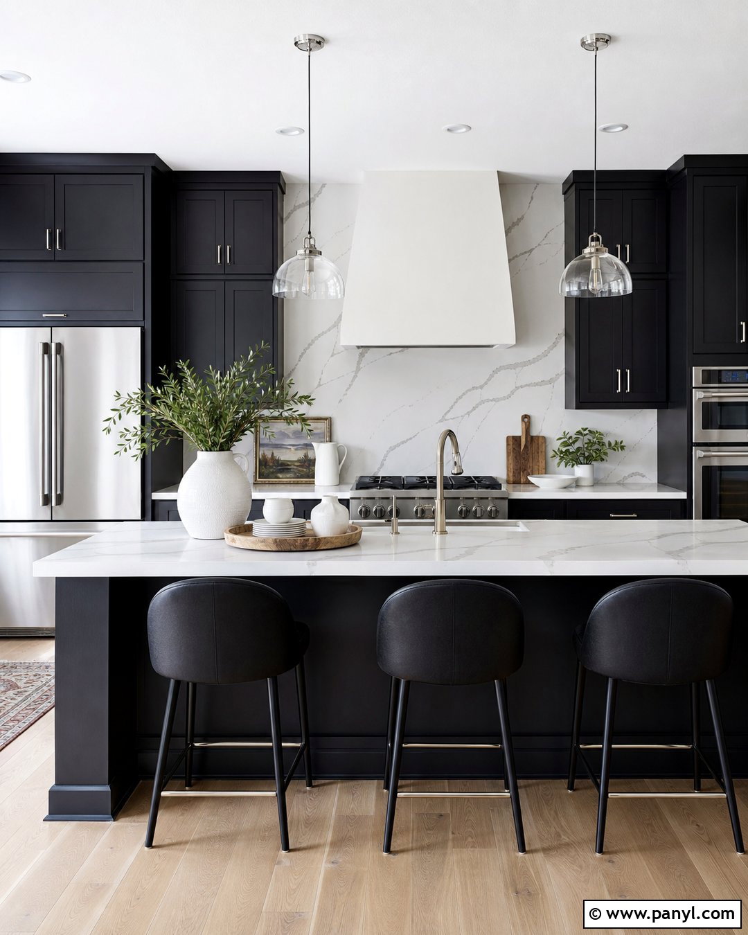 Pale Grey Walls With Black Cabinets And Marble - 25 Grey Walls Black Cabinets
