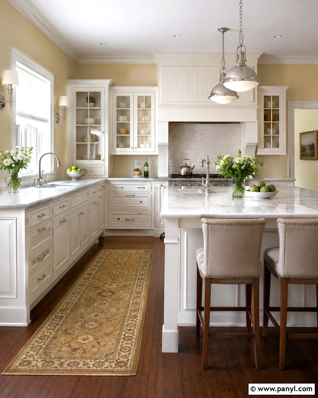 Pale Yellow Traditional Kitchen With White Cabinets - 20 Pale Yellow Kitchen Walls With White Cabinets