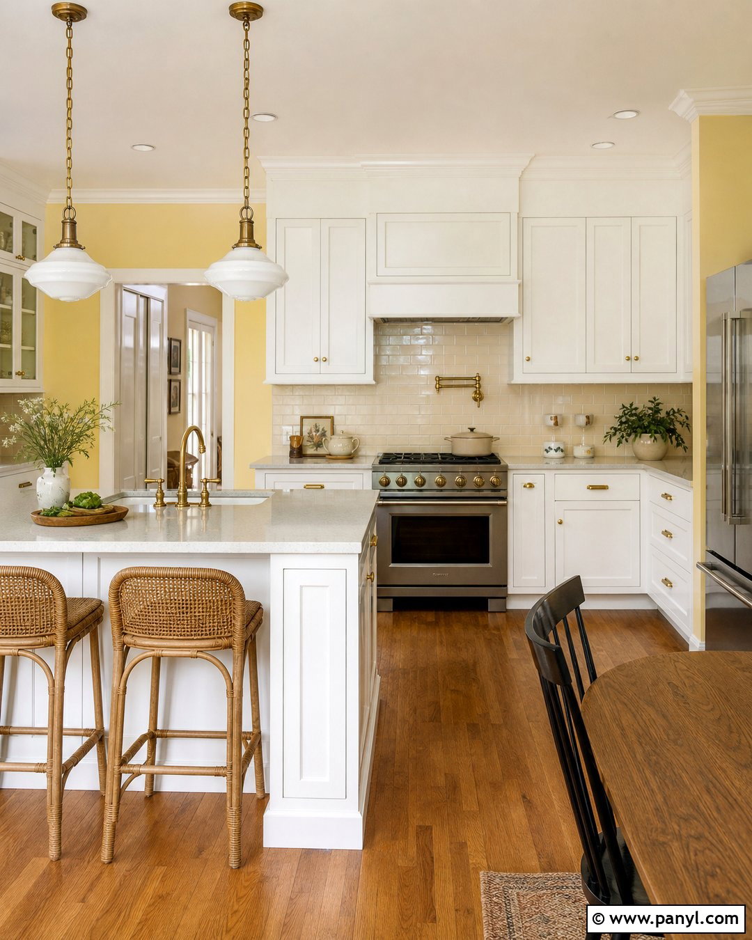 Pale Yellow Walls In A Kitchen - 35 Pale Yellow Walls