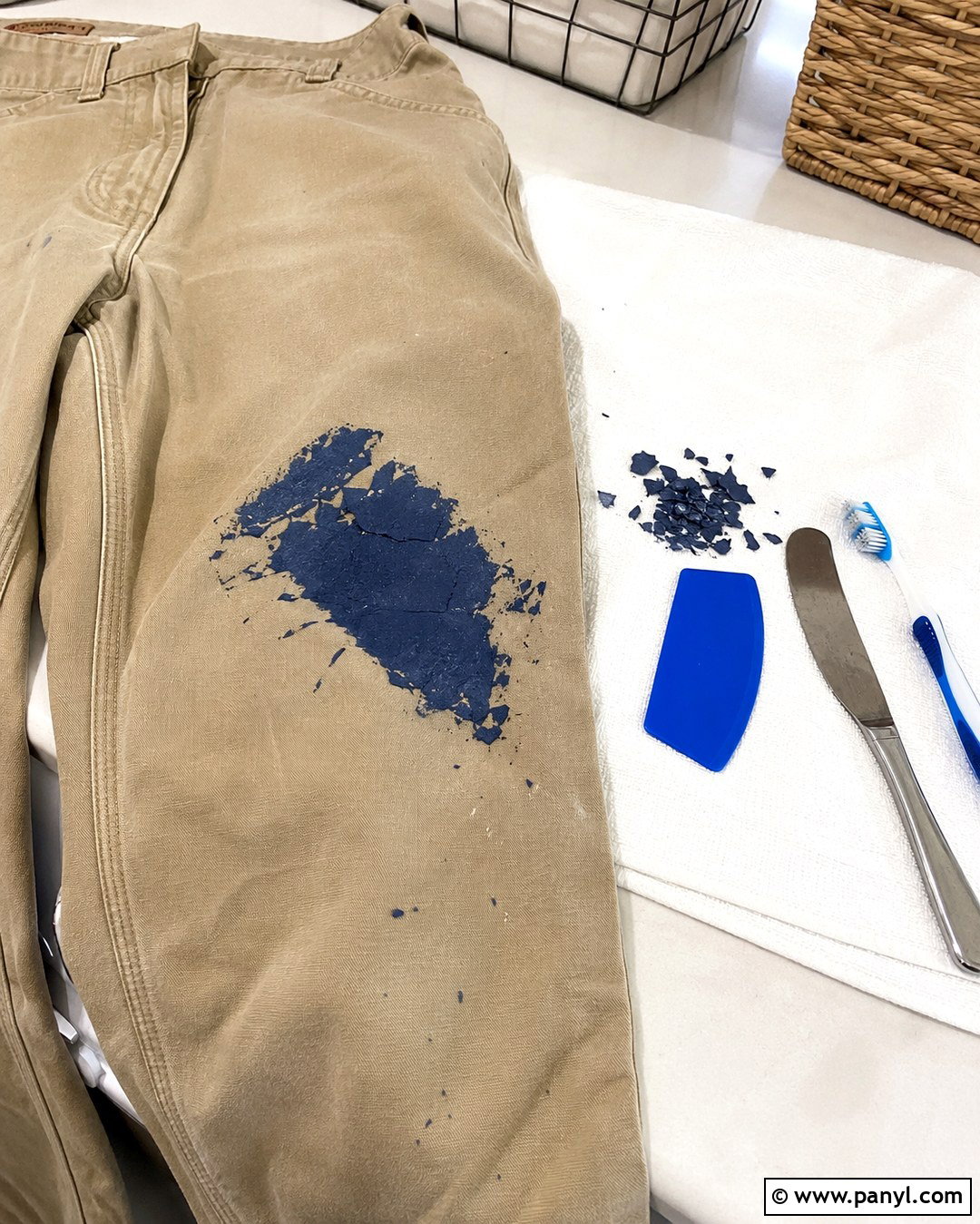 Scrape Dried Wall Paint Carefully - 20 How To Get Wall Paint Out Of Clothes