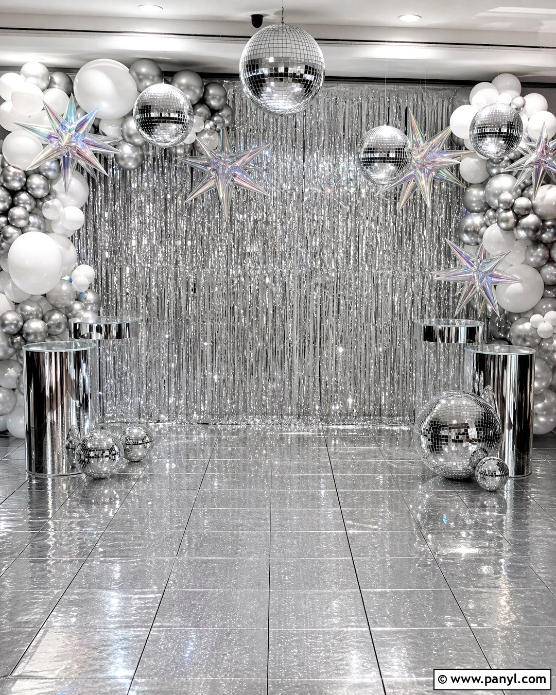Silver Disco Foil Wall Backdrop - 20 foil wall backdrop ideas