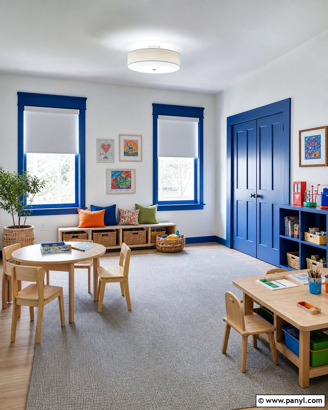 Soft White Walls With Cobalt Blue Trim - 20 Light Walls Colored Trim Ideas