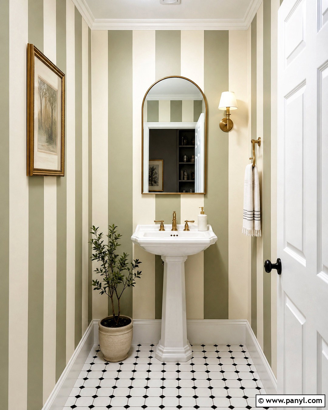 Striped Wall - 20 paint techniques for walls