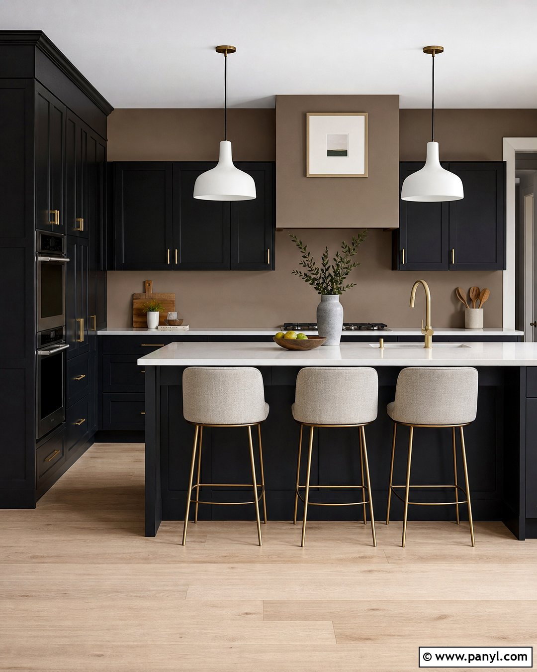 Taupe Brown Kitchen Walls With Black Cabinets - 35 Brown Kitchen Walls