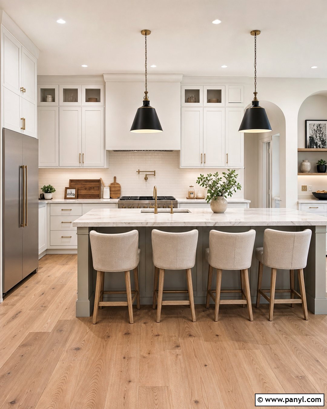 Transitional Kitchen With Alabaster Walls And White Cabinets - 25 Alabaster Walls With White Cabinets
