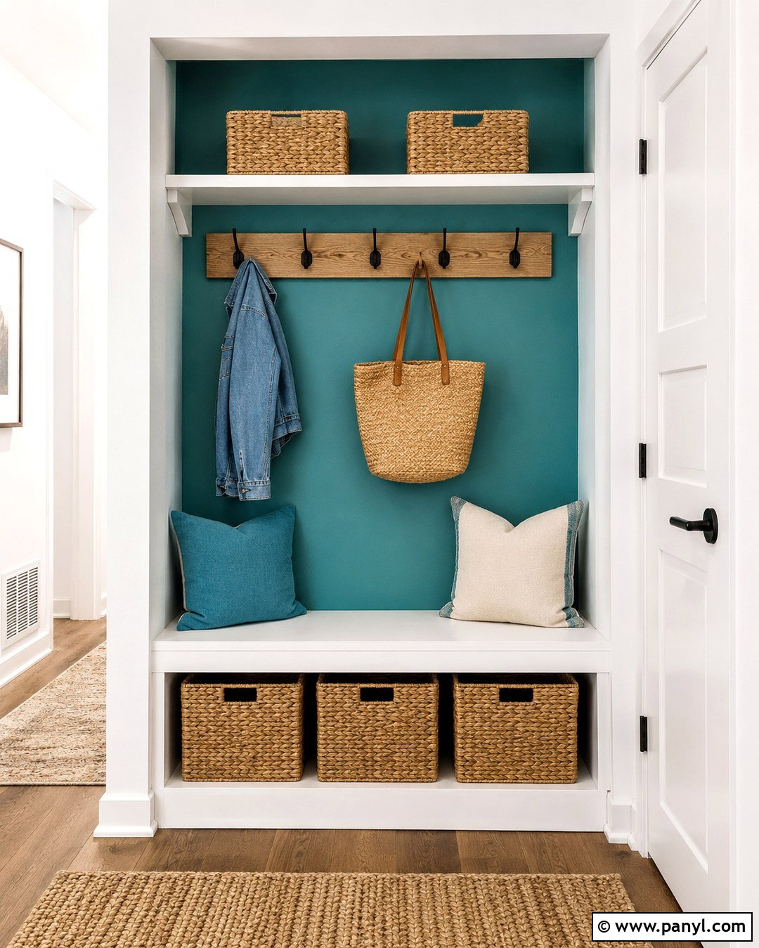 Turquoise And White Entryway Nook - 20 Turquoise And White Wall Paint Ideas