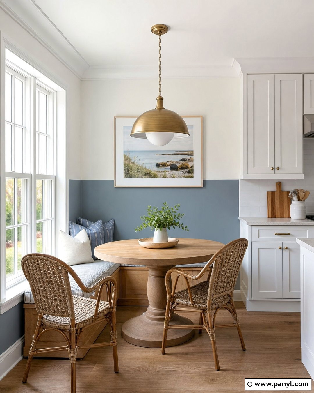 Two Color Kitchen Breakfast Nook Wall - 20 Painting Two Colors On One Wall Ideas