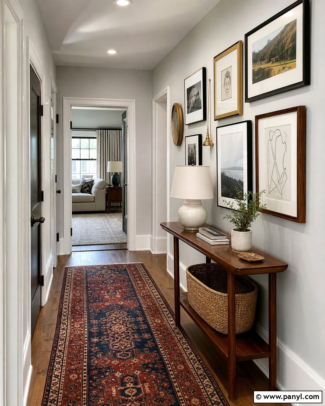 Very Light Grey Walls With Gallery Frames - 25 Very Light Grey Walls
